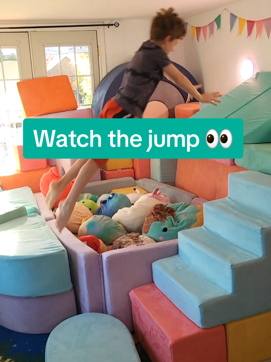 Afternoon energy burner 😅 The foam squishy pit saves the day again!  @Roo & You • Joey Play Couch  #rooandyou #kidactivities #playroomideas #playcouch  #nuggetbuilds  
