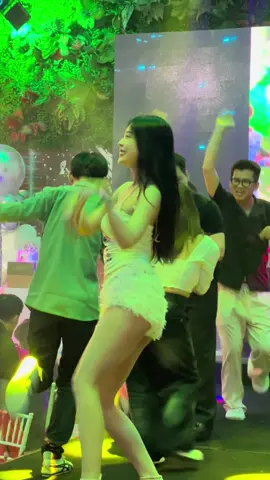 Chị khách đã xinh lại còn quẩy đẹp #suonmuoiot171thoaingochautanphu #video #trend #xuhuong #viraltiktok 