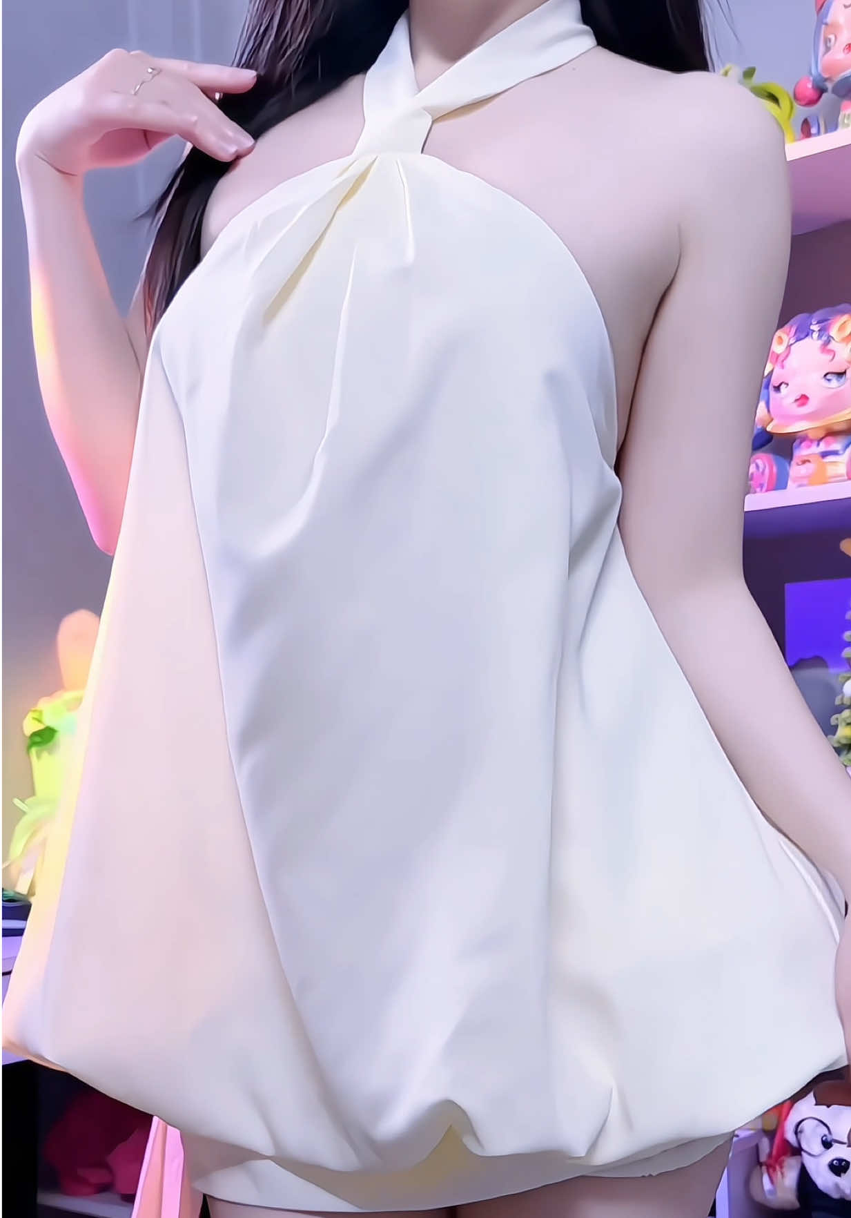 Đầm cổ yếm hở lưng dự tiệc xinh nè #damcoyem #damdutiec #damholung #reviewdam #viraltiktok 