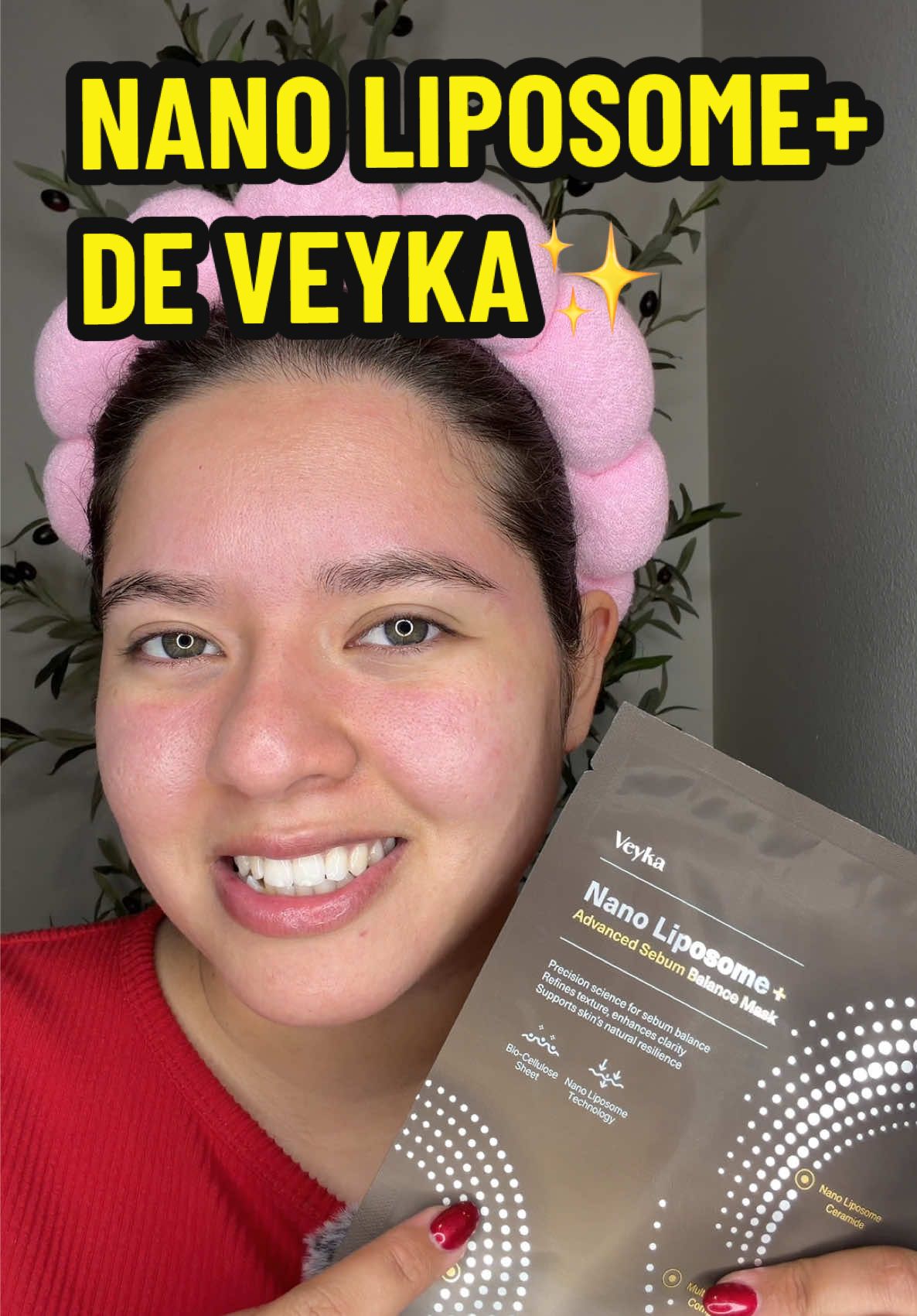 Hoy tocó mascarilla ✨ Mi zona T estaba fatal 😅 No apreté ni toqué nada. Solo la dejé actuar y listo. Después… se nota la diferencia 👀✨ #fyp #sebumask#sebummask #skincaretok #Veyka 