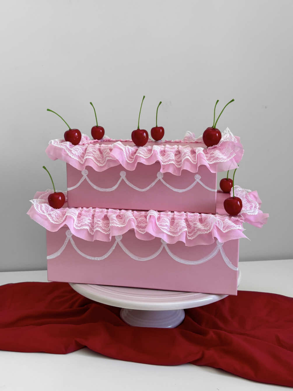 so easy but so cute 🍒 #diyproject #personalisedgifts #giftwrapping #cutegiftideas #whimsical 