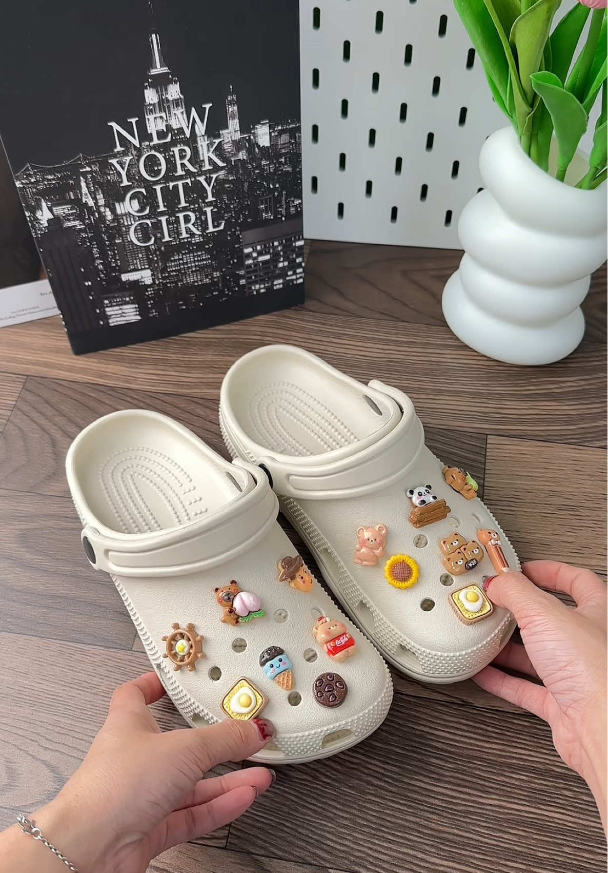 Tặng kèm charm siêu xinh, dép sục classic 3cm đi nhẹ, êm chân full sz nam nữ  #heci2000 #depsuc #depnu #succross #cross