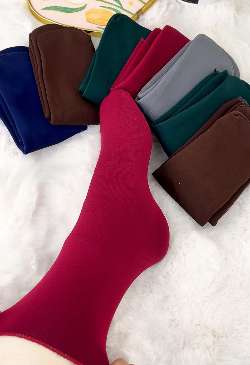 Essential thick socks winter.#tiktokshop #comfortable #winter #awesome #like 