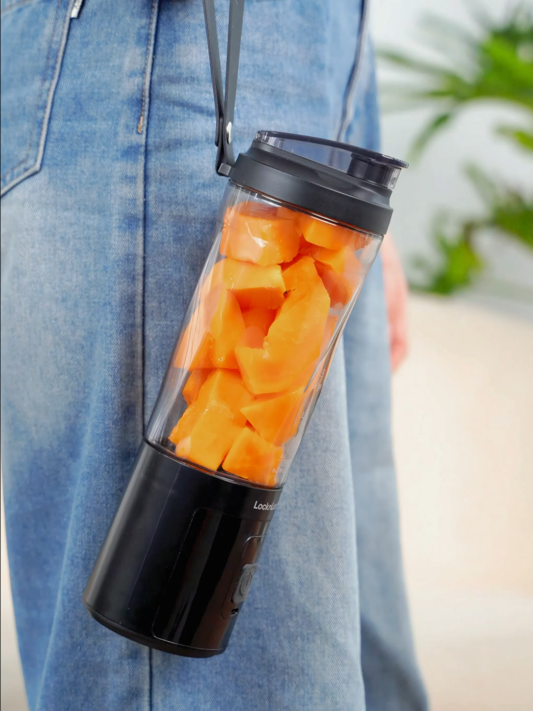 Xay khỏe mạnh mẽ - Tiện lợi mang theo cùng Máy xay sinh tố cầm tay LocknLock EJJ356BLK #locknlock #locknlockvietnam #mayxaydanang #mayxaysinhto #mayxaysinhtocamtay