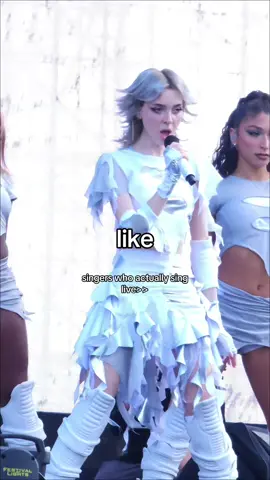 where should i perform in 2026 ? #concert #sophiepowers #singer #fancam #livemusic 