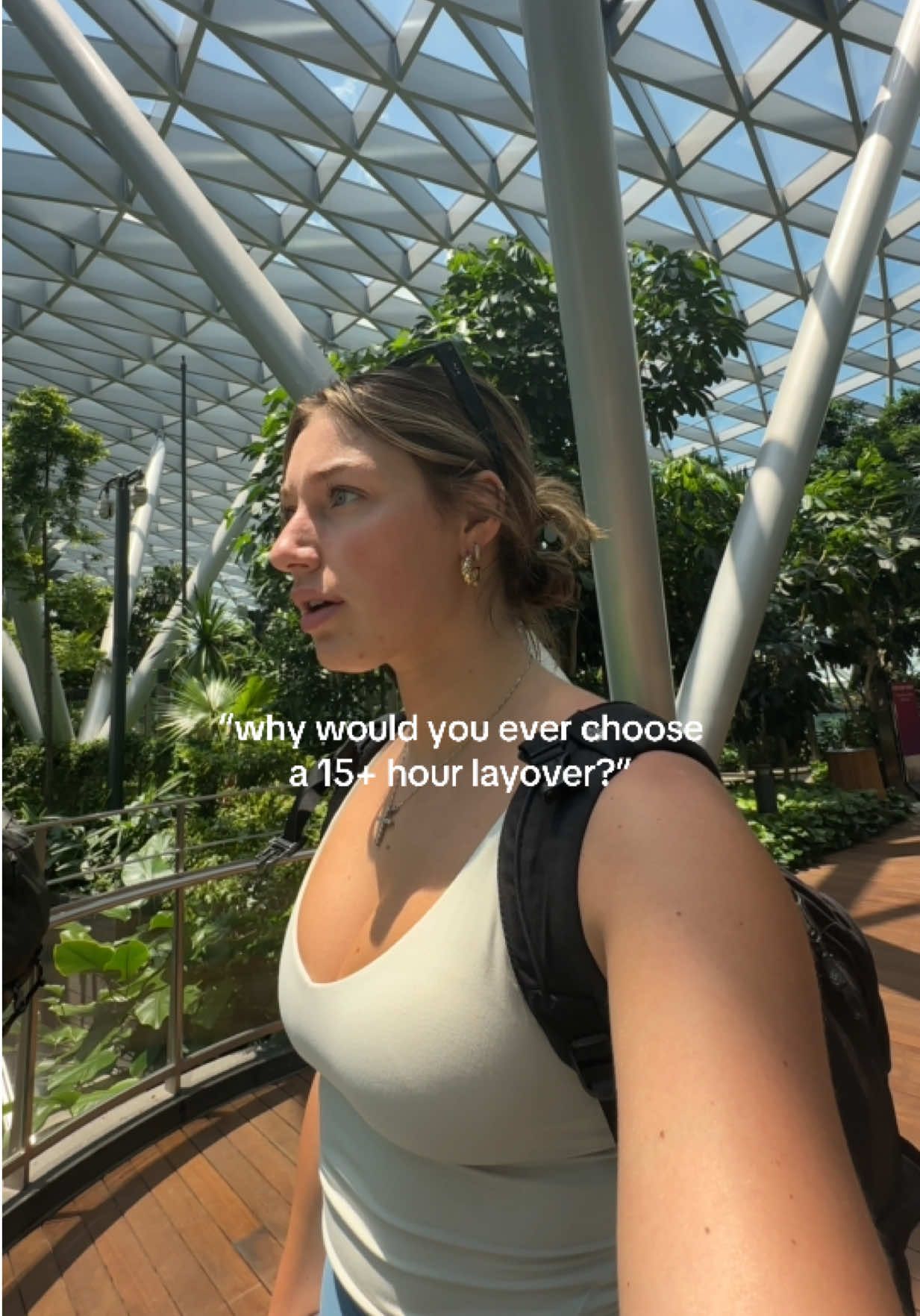 Singapore changi airport doesn’t feel like a real place 🥹🇸🇬 #singapore #singaporetiktok #bucketlisttravel #solotravel 