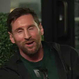 Messi en entrevista habla sobre los tragos que le gustan, VINO Y SPRITE, esa no me la sabía 🤣🤣 pero el fin de semana la probaré.  #messi