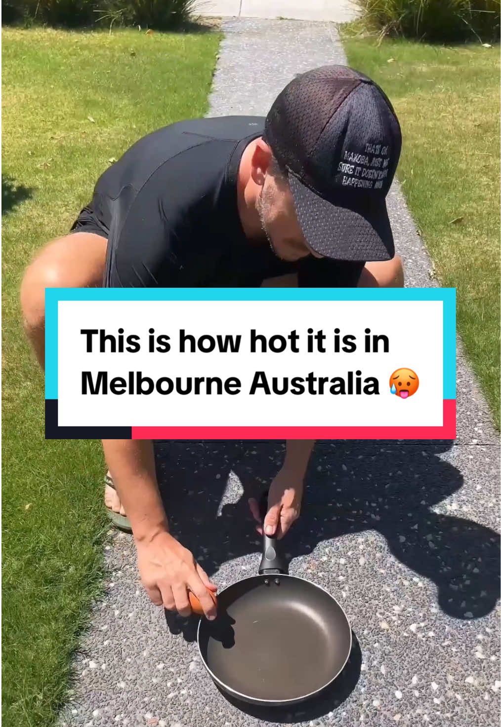Cooking eggs outside to show people how hot it is in Australia now. Got to 44 degrees today ☀️ Another 2 days and it’s another day over 40 🔥🔥🥵 #australiansummer #melbourne #melbourneaustralia #summerinaustralia #melbournesummer 