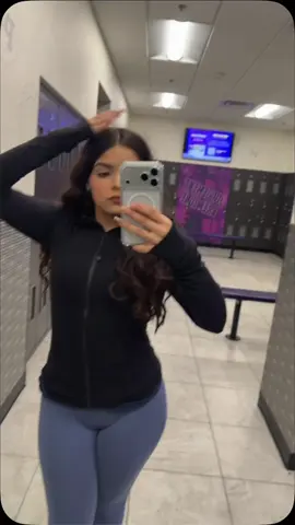 Ni lo intentes #foldoverleggings #walmartactivewear #lululemon #definejacket #gymmotivation 