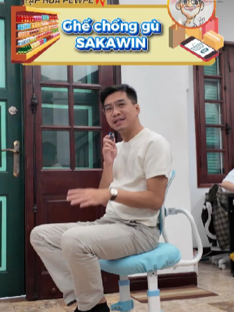 [REVIEW KHÔNG BOOKING] VIDEO REVIEW GHẾ HỌC SINH SAKAWIN 🪑 GHẾ HỌC SINH ĐIỀU CHỈNH CÔNG THÁI HỌC SAKAWIN Ngồi học đúng tư thế – Bảo vệ cột sống cho bé ngay từ nhỏ 👶📚 ✔️ Tựa lưng điều chỉnh đa chiều – ôm sát lưng, chống gù hiệu quả ✔️ Điều chỉnh chiều cao linh hoạt – dùng được nhiều năm ✔️ Có tựa chân – bé ngồi lâu không mỏi ✔️ Thiết kế chắc chắn, an toàn – phù hợp trẻ tiểu học – THCS 💡 Phụ huynh đầu tư 1 lần – Bé học thoải mái mỗi ngày 👉 Phù hợp học online, học bài tại nhà Rất mong quý khách hàng/ khán giả có thể để lại bình luận/ góp ý hay sản phẩm quan tâm nhé. * Chúng tôi nhận hoa hồng từ các nhãn hàng khi bán/ giới thiệu/ trải nghiệm các sản phẩm được liên kết với video này. * #pewpew #taphoapewpew #ghesakawin #sakawin #ghehocsinh