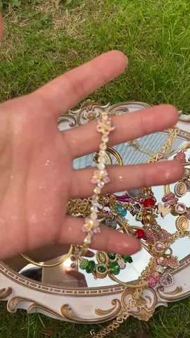 That’s my spring 🌸✨#fyp #viral #bracelet #jewelry #sakura 