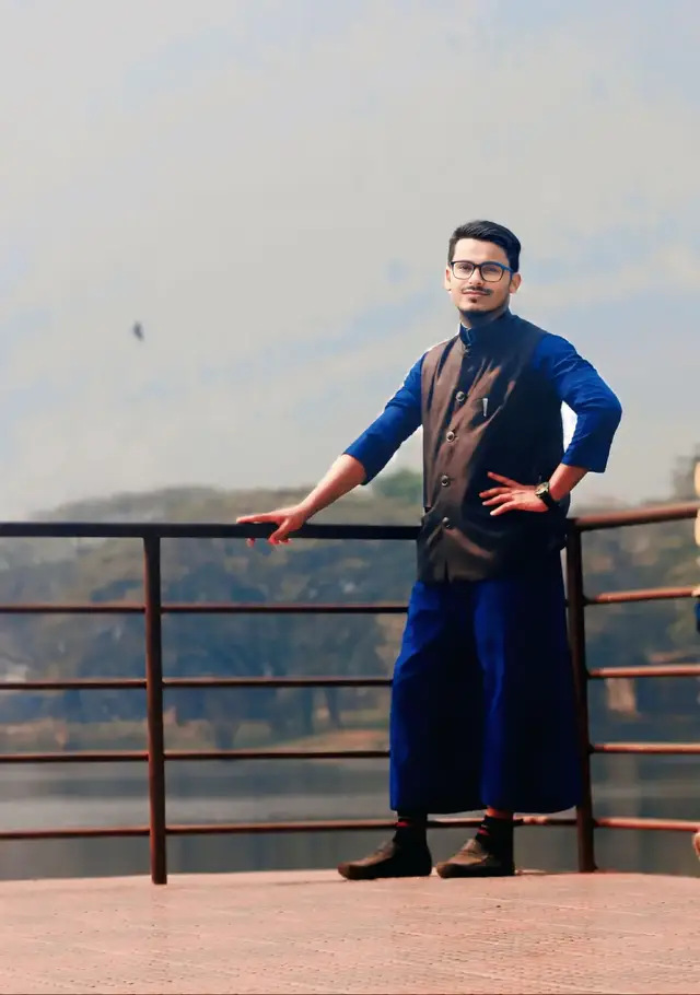 সুহাসিনীর খোঁজে 