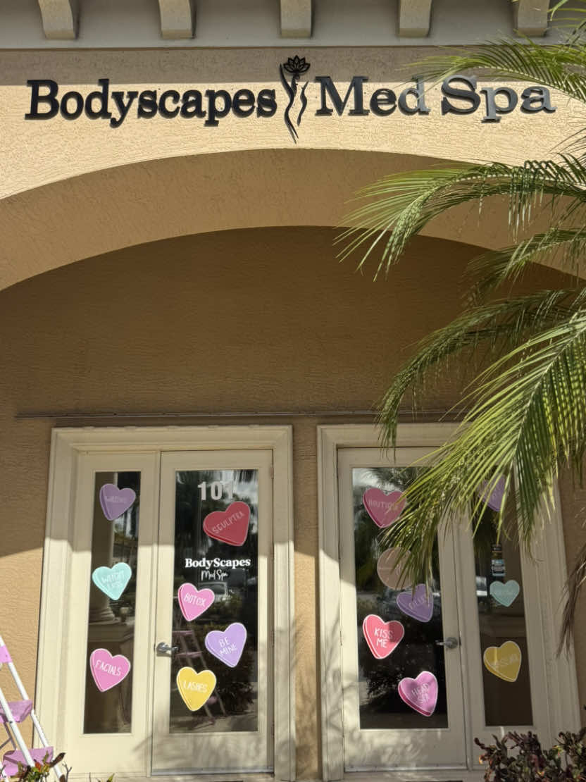 Valentine’s Day windows for Bodyscapes Medspa in Melbourne! #windowpainting #medspa #melbourneflorida #windowart @DesignsByErianna 