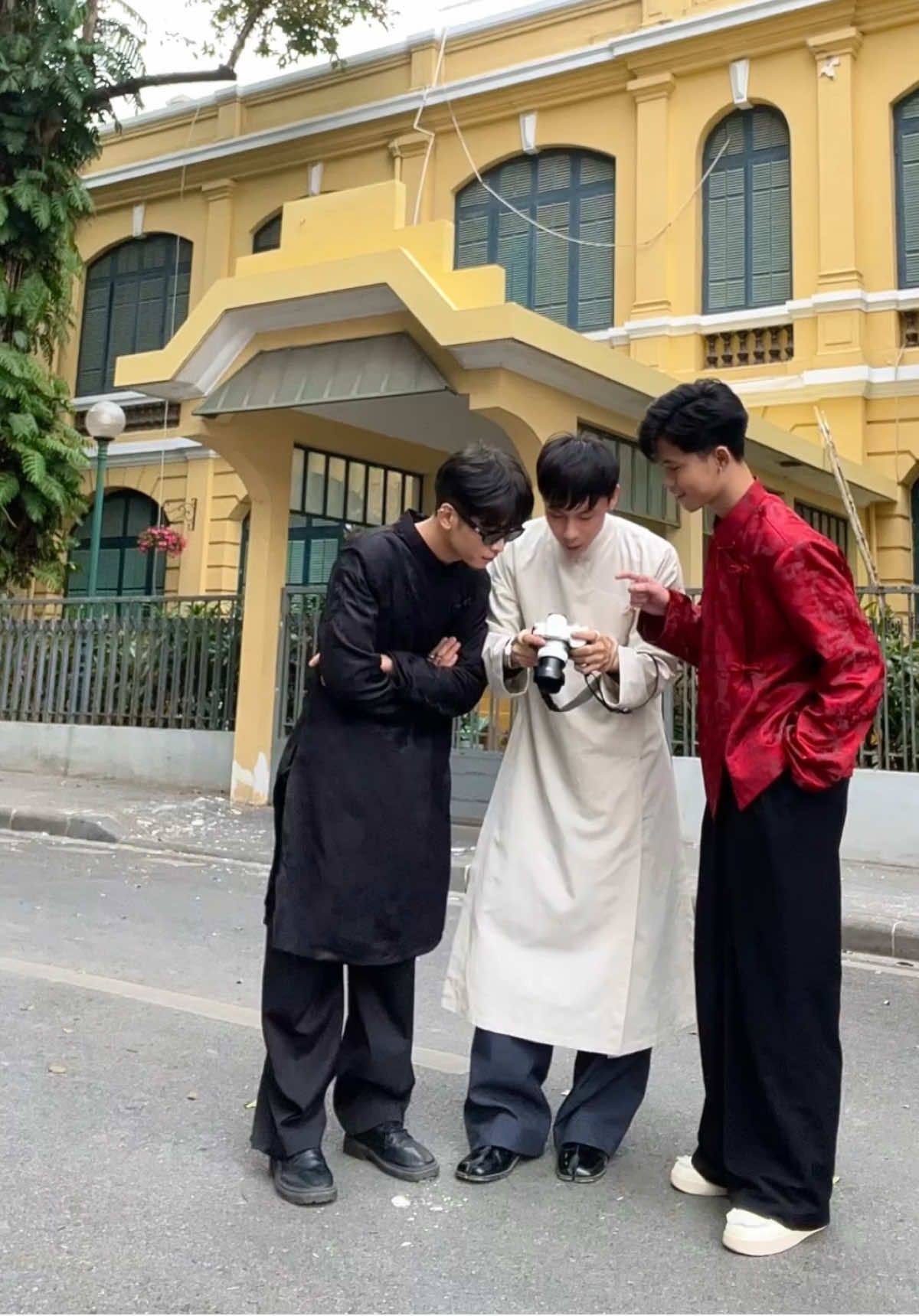 Mang ngay mùng 1 Tết đến đây🤌✨#godmother #fyp #xh #tet2026 #aodai  