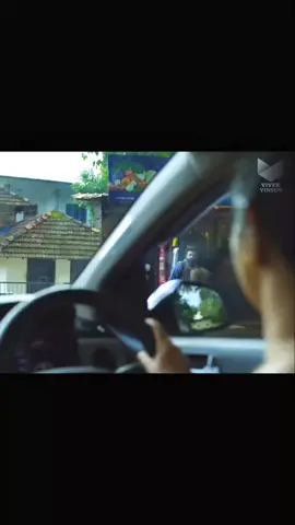 😅....ദീപുവിൻ്റെ അനിയന് എവിടൊക്കെയോ ഒരു 😍..ലാലേട്ടൻ ശൈലി ഒളിച്ചിരിപ്പുണ്ട്......👌🏻😁