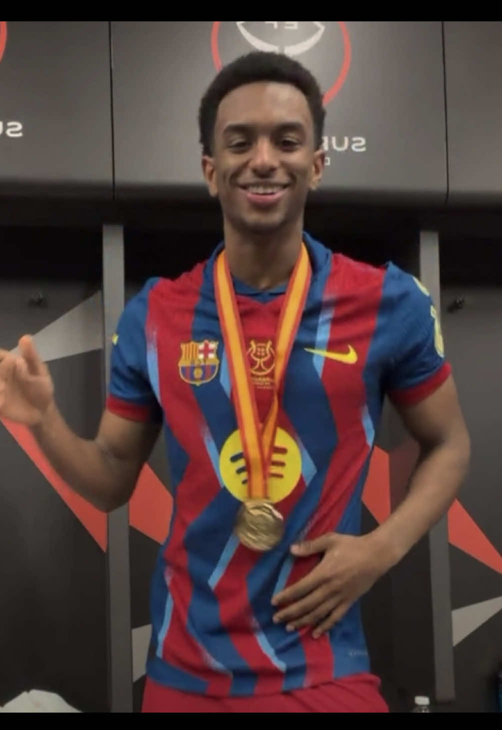 El mejor lateral izquierdo del mundo🤫 Alejandro Balde x YSL 8belial & yyy891 #balde #alejandrobalde #fcbarcelona #8belial #disobey 
