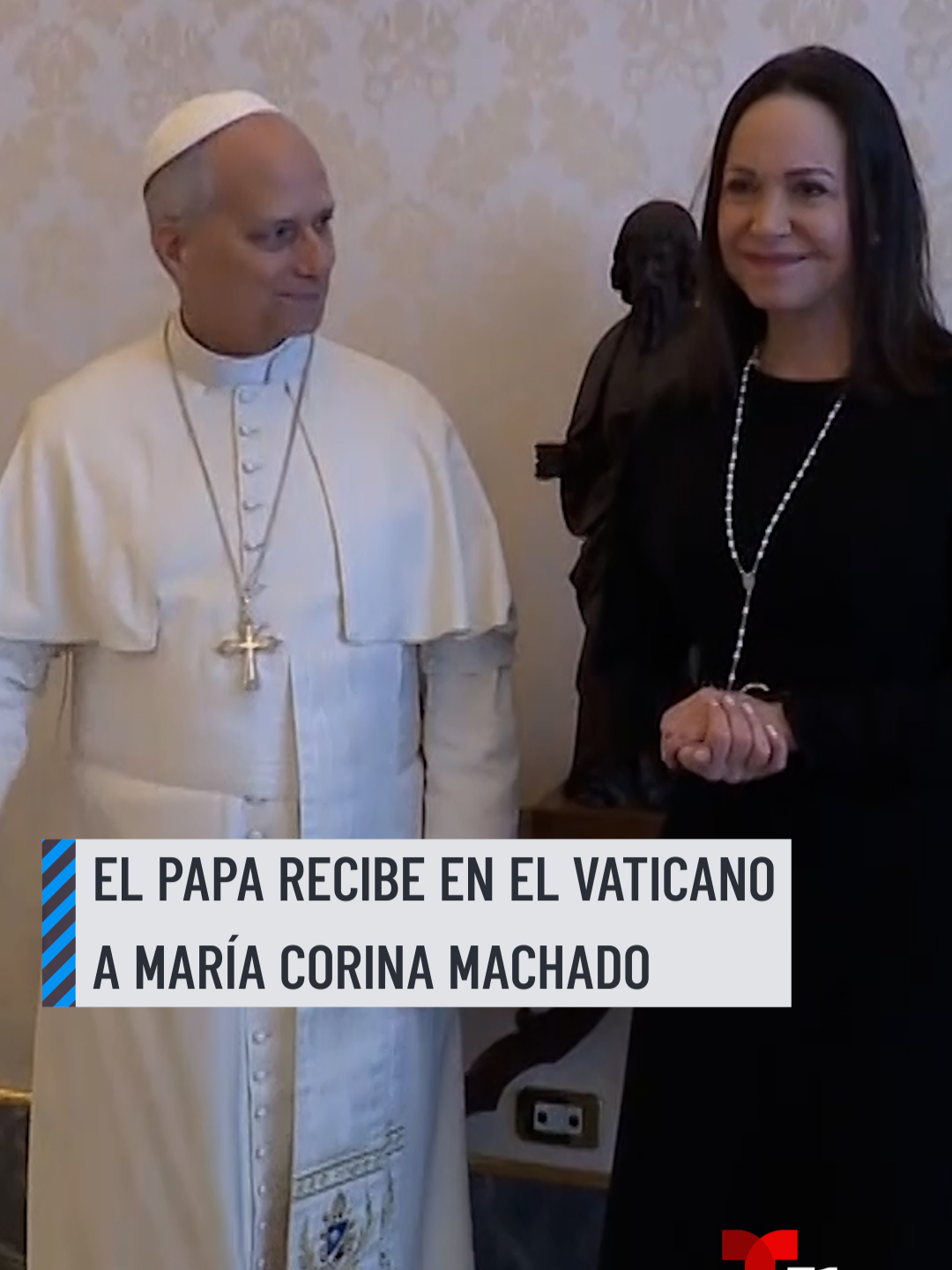El papa León XIV recibió este lunes en el Vaticano a la líder opositora venezolana y Premio Nobel de la Paz, María Corina Machado. “Estoy muy emocionada”, expresó Machado al papa, y le preguntó si quería que conversaran en español. #mariacorinamachado #papa #papaleonxiv #vaticano