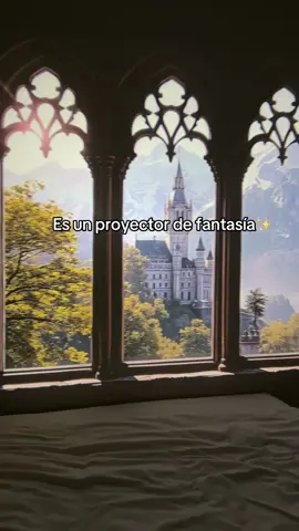 Fans del mundo Dark Fantasy, estáis de suerte de tener un proyector así✨ #proyector #fakewindow #homecinema #darkfantasy #harrypotter 