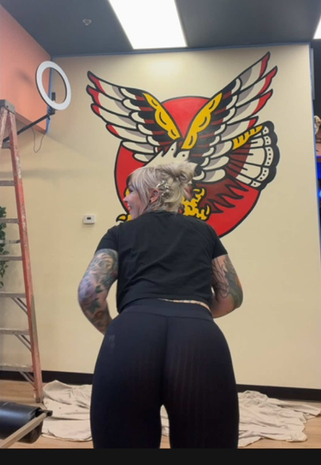 I’ll never stop finding ways to make the shop cooler and simultaneously torture myself.😂 ⭐️⭐️⭐️ Come check out my latest project for yourself at our 1YEAR ANNIVERSARY PARTYYYY • Sunday February 1st 12-4pm *COWBOY THEMED* #fyp #1yearanniversary #cowboyparty #mural #cttattoo 