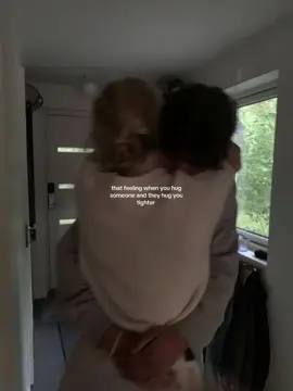insp: tipsycakessophia || 💌🌺🌟 || #hugging #aestheticvideos #fyp #positivity #relatablevideos 