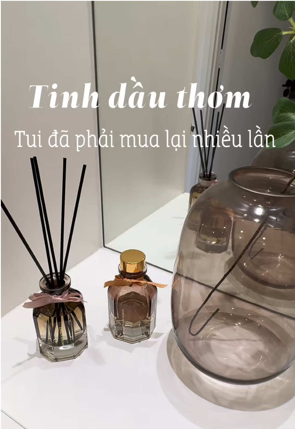 Tui đã phải mua lại nhiều lần chai tinh dầu thơm này, vì siêu mê. #tinhdau #tinhdauthomphong #emberbrown 