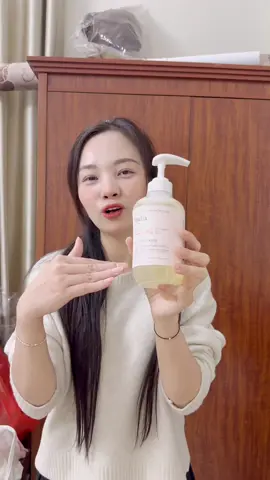 Sữa tắm cao cấp hương nước hoa Jmella hương thơm quyến rũ mà sang trọng. Sữa tắm giúp loại sạch bụi bẩn và làm mềm mịn da.  #suatam  #suatamnuochoa  #suatamhuongnuochoa  #suatamjmella  #jmella 