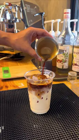 🧸latte  #coffee #icedcoffee #cafe #fyp #foryou 