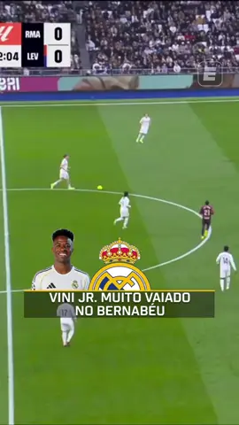 Vini Jr sendo vaiado #vinijr #realmadrid #football #cristianoronaldo #cr7 