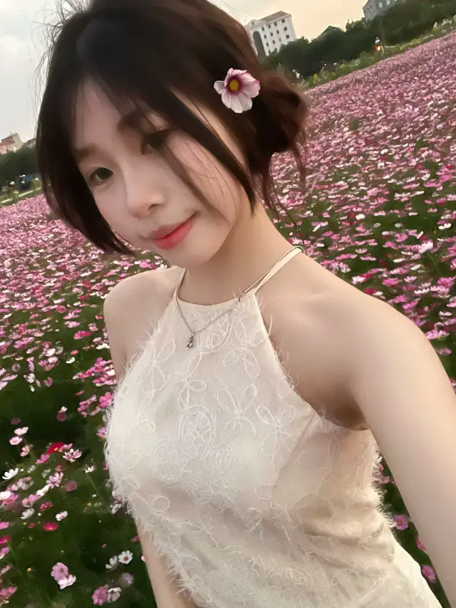 “Em không phải Xuân Quỳnh Cứ hỏi gió từ đâu Chỉ là kẻ si tình Yêu anh đến bạc đầu”.🤭 #xuânQuynh#xuhuongtiktok 