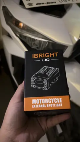 Buat Kalian Yang Pingin Cahaya Kaya Biled Tapi Gak Mau Ribet Pake Lampu Tembak Ibright L10 Aja gampang simpel kecil tapi Cahayanya gak main main Btw Saya Pake 1 pcs doang ya @IBRIGHT @Meelytz  #variomodifikasi #ibright #ibrightl10 #lamputembak #meelytz 