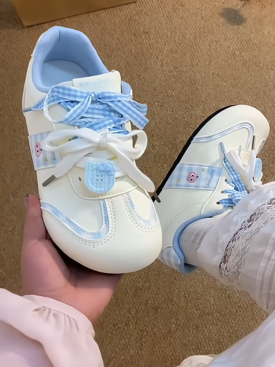 Giày sneaker nữ đế bệt #giaydep #giaydepxinh #giaynu #giaynuxinh #giayhottrend 