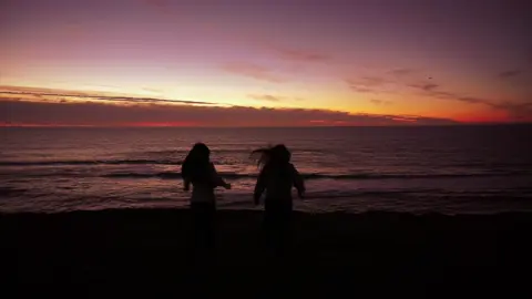 nostalgia?  #spacesong #ocean #beachhouse #views #sunset 