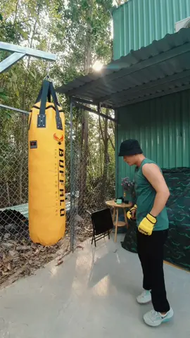 #boxing🥊 #baocat #gangtay #võthuật mọi áp lực hãy đưa vào bao cát 