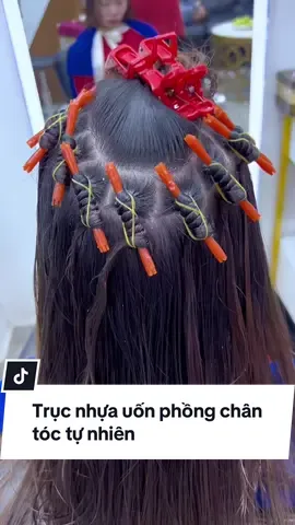 Trục nhựa uốn phồng chân tóc tự nhiên #hairanhtuan #hairstylist #hairsalon #xuhuong #trendingtiktok #tocdep 