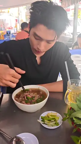 Múc bang phở không hành cùng Nam nha 😆 #cody #codynamvo #anhtraisayhimua2 #concertanhtraisayhi2025 