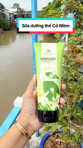 Sữa dưỡng thể Cỏ Mềm #suaduongthe #comem #skincare #myphamthiennhien #myphamchinhhang 