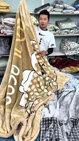 Chăn siêu lông tuyết nặng 2,5kg ấm áp #chan #chanlongtuyet #chanmuadong #dinhdaden0 #viral 