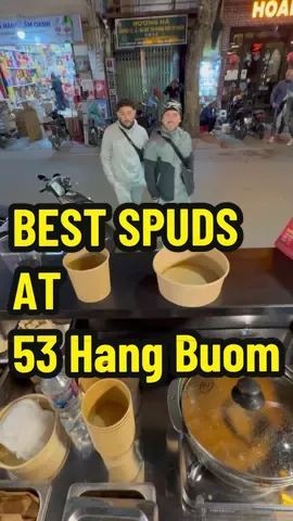 The Blues and Gunners wya?? These bois couldn’t wait to try our spuds👏👏. 📍New location @ 53 Hang Buom street, come check it out!✅✅ #unnakedpotato #jacketpotato #vietnambackpackers #PremierLeague #fypシ 