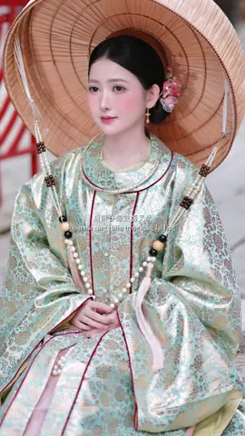 Hát mãi những câu chuyện cũ thì sao...#xuhuongtiktok #trending #style #capcut #trangphucdantoc 