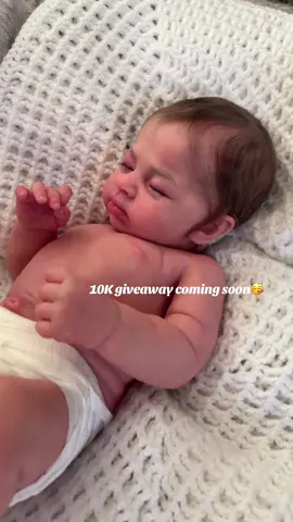 Help me reach 10k followers and a super special giveaway will be announced🥳 Stay tuned 🎊 #fyp #foryoupage #rebornbaby #reborndoll #reborn 