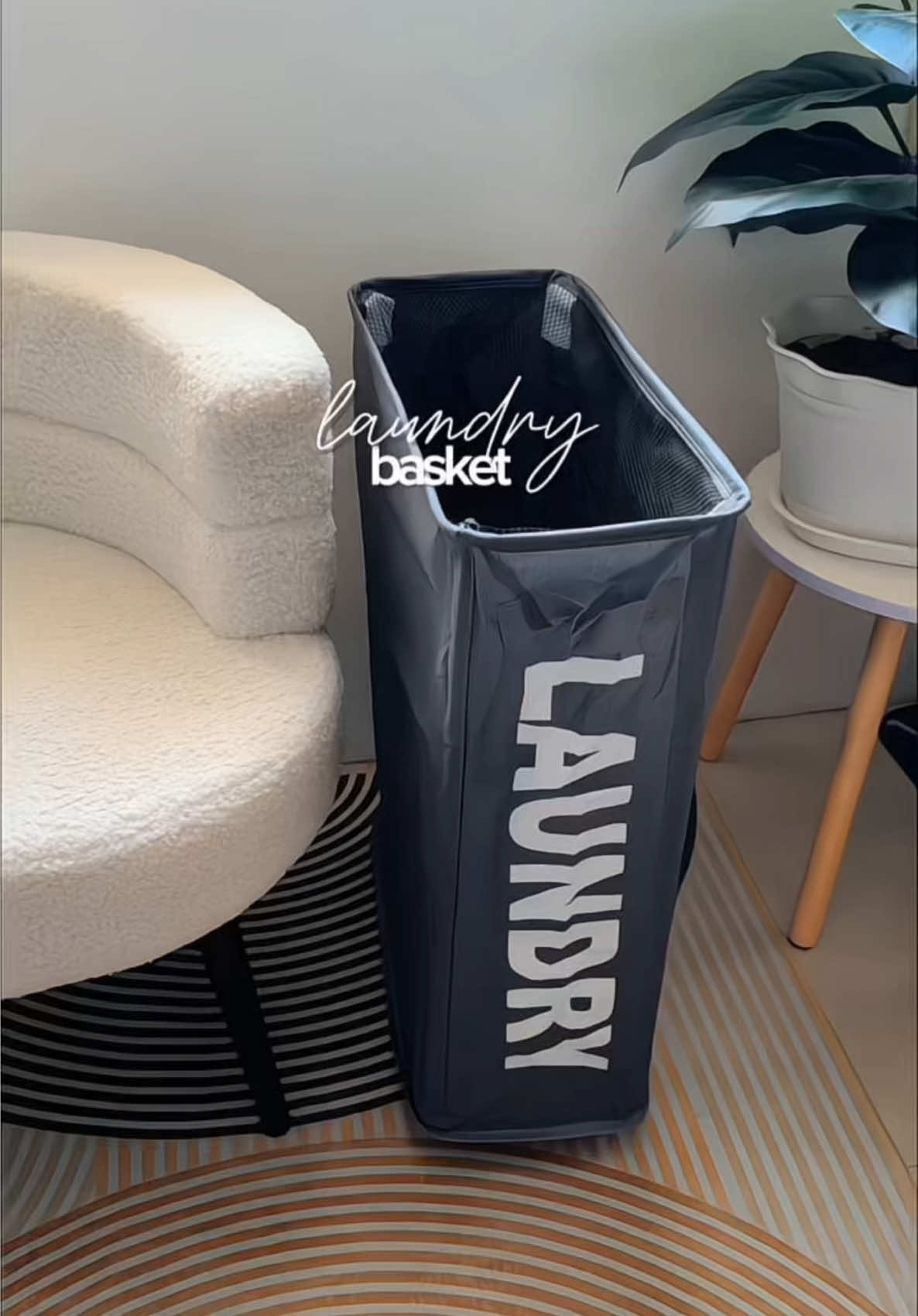 Laundry basket with wheels 🧺🫧 #laundrybasket #laundryhack #laundry #homeessentials #homeaesthetic 