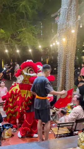Mời bạn ghé thăm quán KỶ NGUYÊN BÒ SỐT❤️ Quán bít tết nhỏ xinh trên Hồ Văn Quán thưởng thức những chảo bò mềm, đẫm sốt, chất lượng cùng người thân yêu. Nơi đây chất chứa rất nhiều tâm huyết của tôi❤️#hadong #hovanquan #anngonhadong #bittet #banhmichao 
