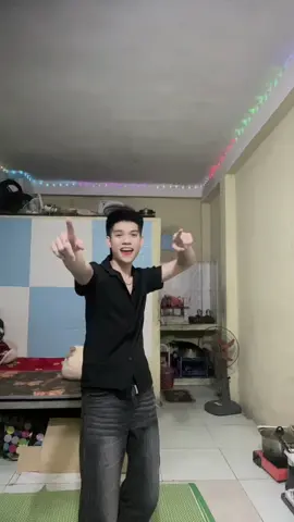 Tập dần chuẩn bị về nhảy đám cưới thằng bạn thân 😎🤣 #thuong_that_tha #xuhuongtiktok2026 #xuhuongtiktok #khábảnh #xhhhhhhhhhhhhhhhhhhhhhhh 