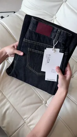 Quần jean suông ống rộng xanh than tag da đỏ nấm lùn #quanjeannamlun #ledaquanjean #quanjeanxanhthan #quanjeannu #myoutfit 