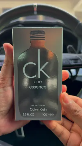 CK One Essence. Wangian yg Fresh & Clean Daily Weapon. Bau yang kemas, natural, x tengik; sesuai kalau kau nak scent non-offensive tapi tetap classy. Bukan pilihan untuk statement fragrance, tapi solid sebagai signature fresh everyday.