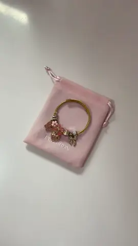 its pink! I like pink! 💕🎀🌸