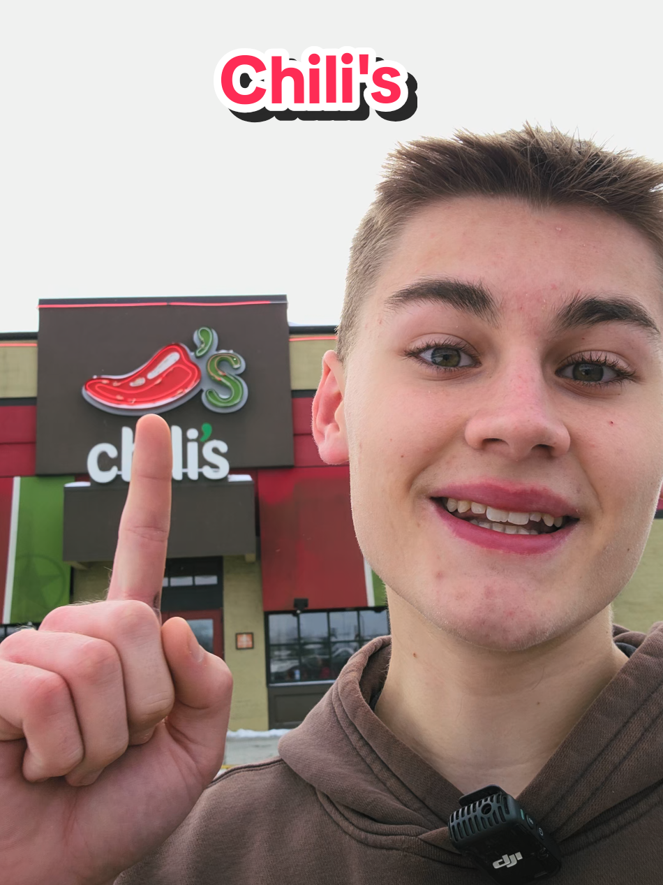Trying Some @chilisofficial! 🌶️🌮 #mukbang #foodreview #chilis #solodate #pov