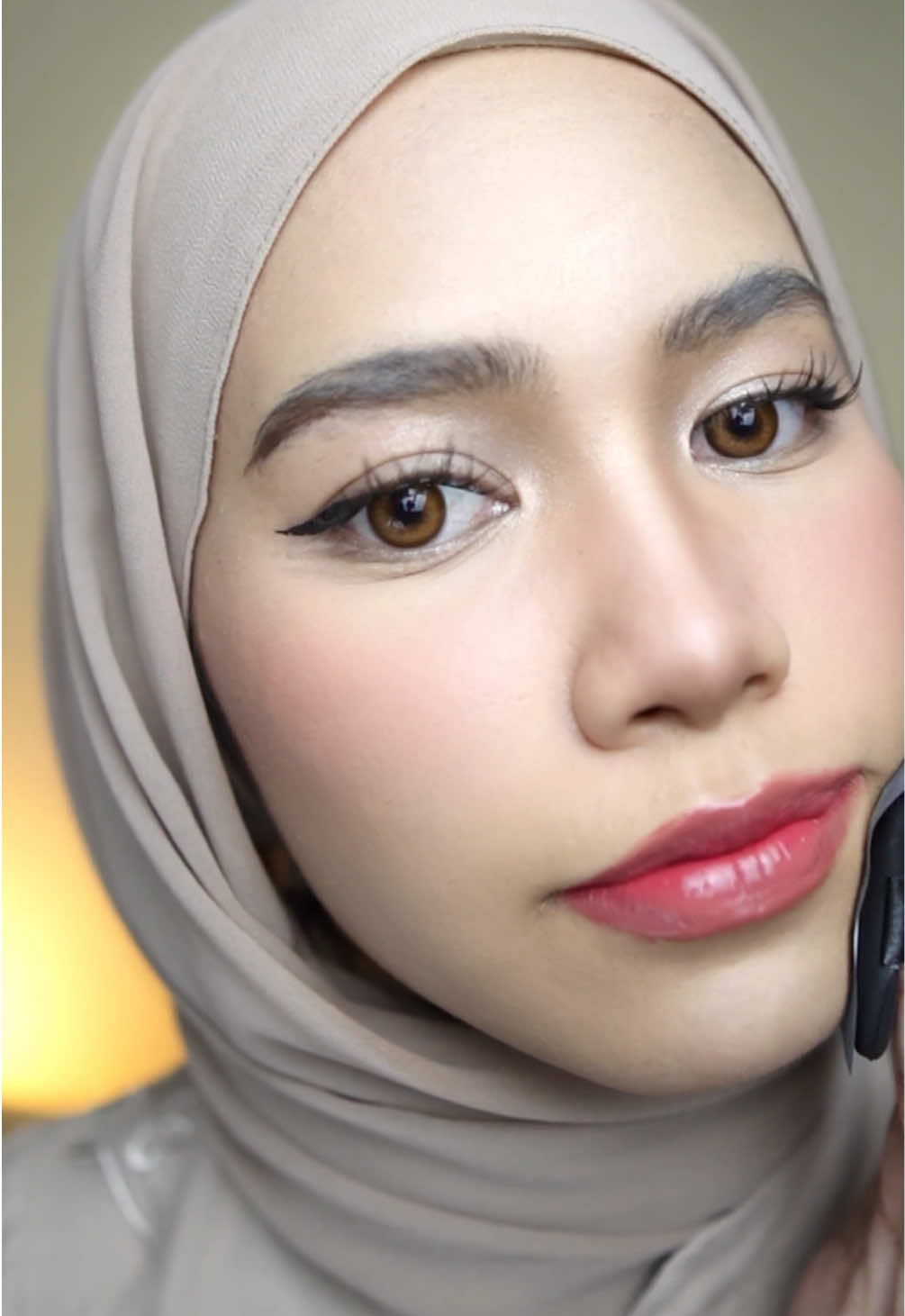 oily skin? no more 🤩 #carslansummermakeup #carslan #blottingpaper #oilyskin 