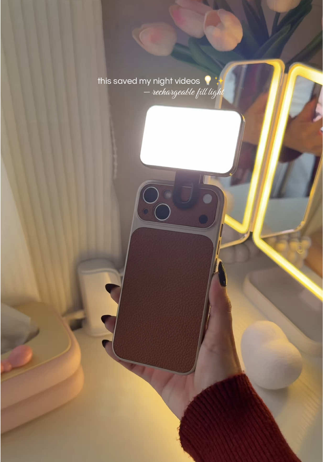 rechargeable mini fill light 💡✨ fill light mini fill light rechargeable fill light clip light  selfie light #filllight #minifilllight #rechargeablefilllight #cliplight  #selfielight 