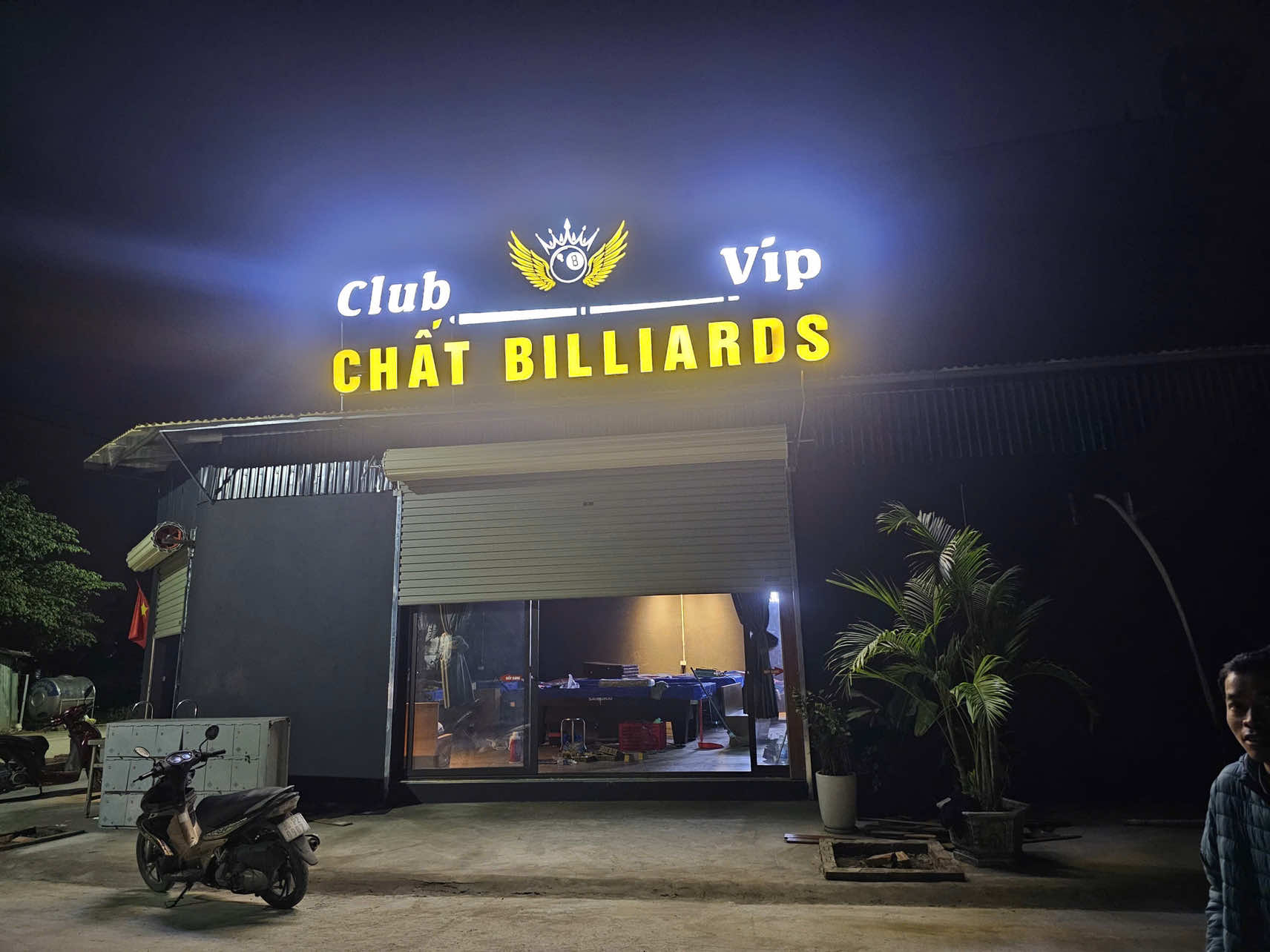 Những công đoạn cuối đang được hoàn thiện, bàn bãi đã vào form, không gian dần lên “chất” 😎 Chỉ còn chỉnh chu thêm chút nữa là sẵn sàng đón anh em vào chơi 🔥#billiards 